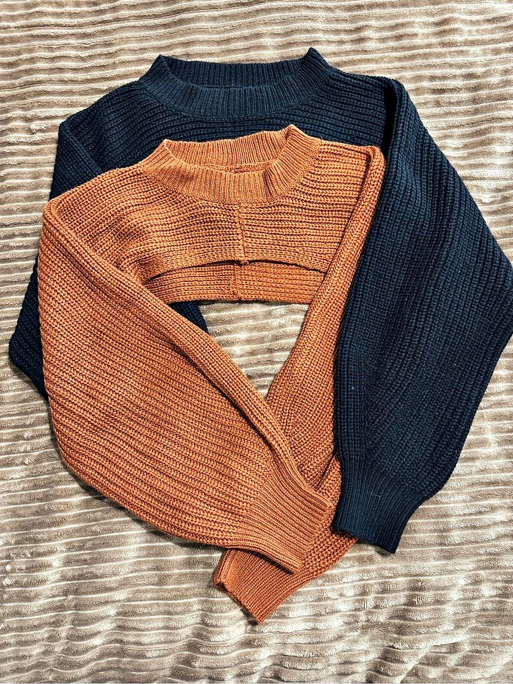 Women's Cutout Knit Sweater Size Medium Like New